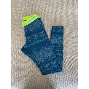 Nike Pro Workout Leggings